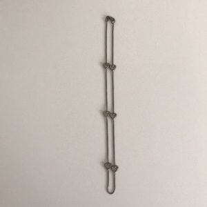 I’m selling a necklace